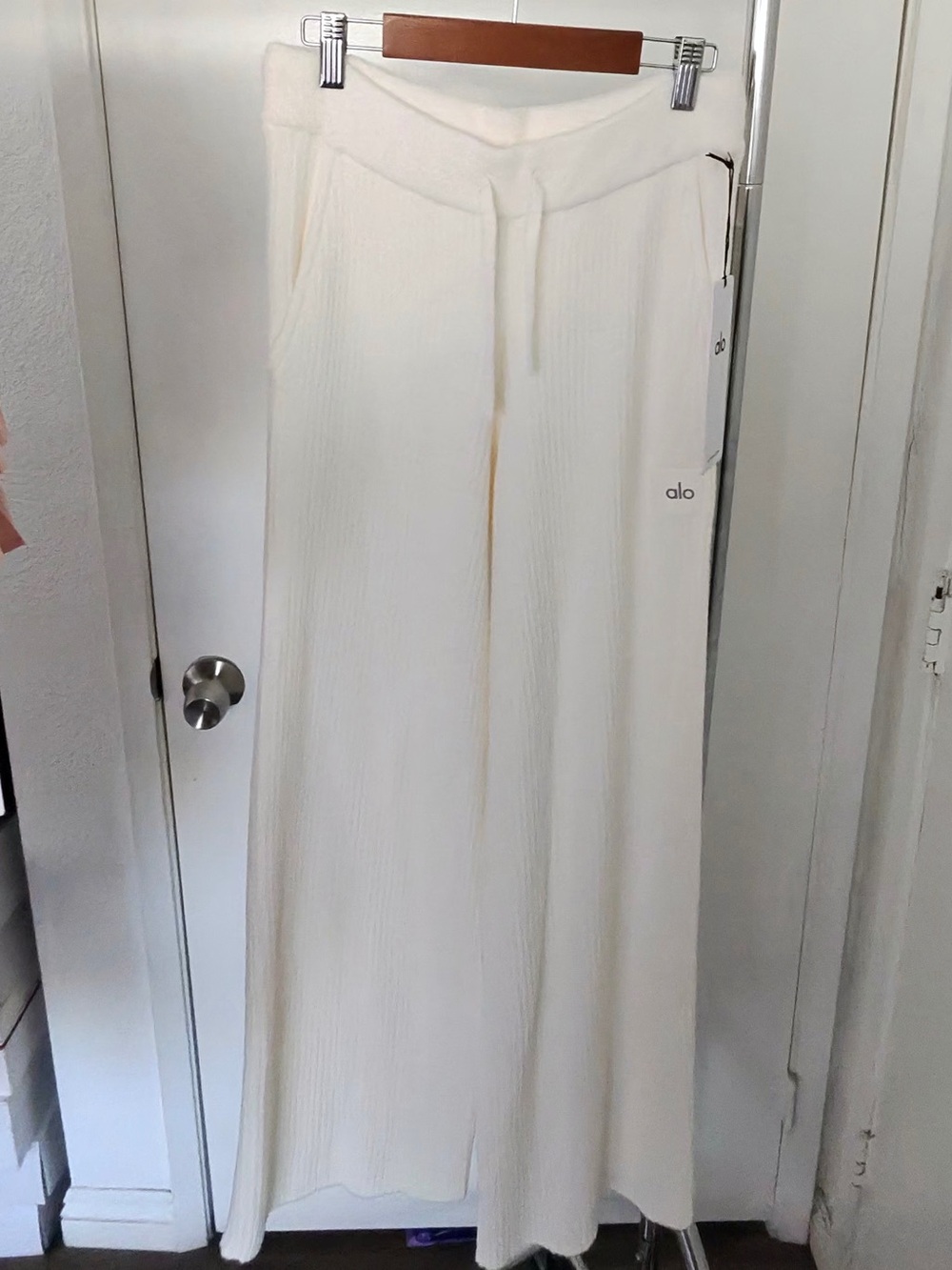 Alo Snuggle Up Sweater High-Waist Wide Leg Pant